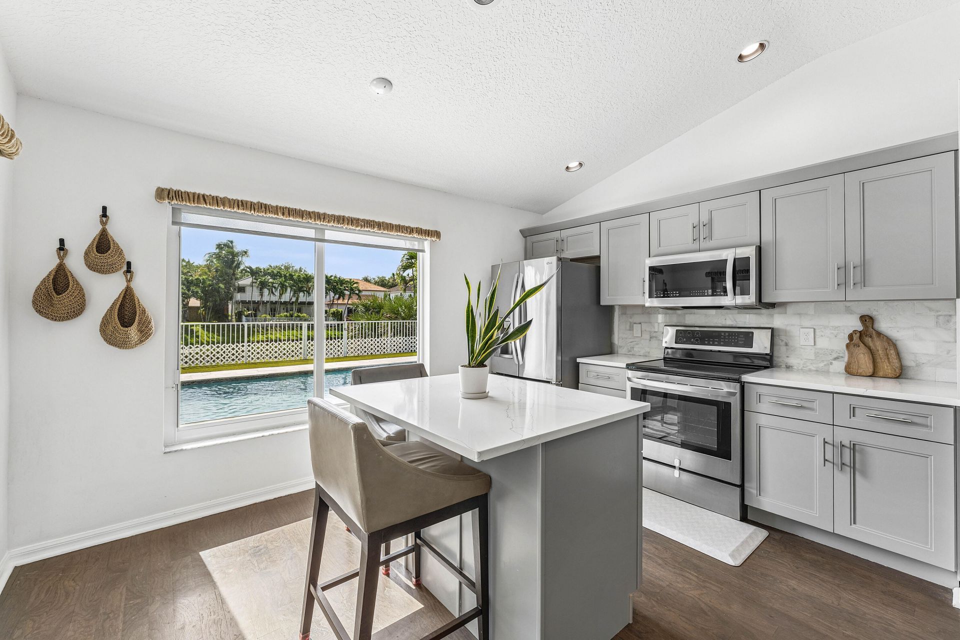 583 Canoe Point, Delray Beach, FL 33444 Photo