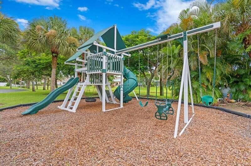 583 Canoe Point, Delray Beach, FL 33444 Photo