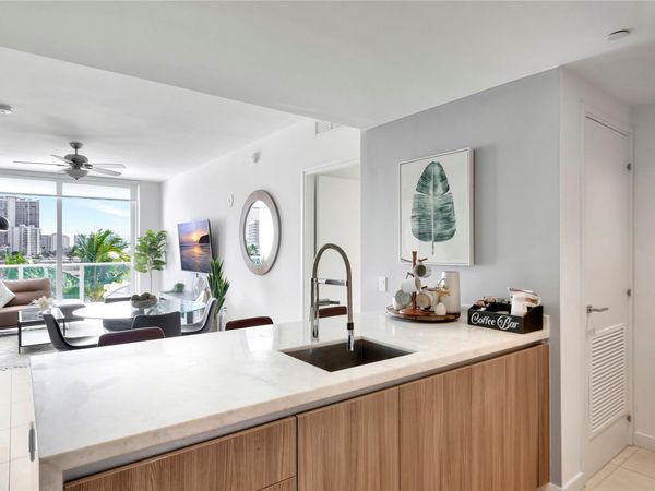 401 N Birch Road, Unit 504, Fort Lauderdale, FL 33304
