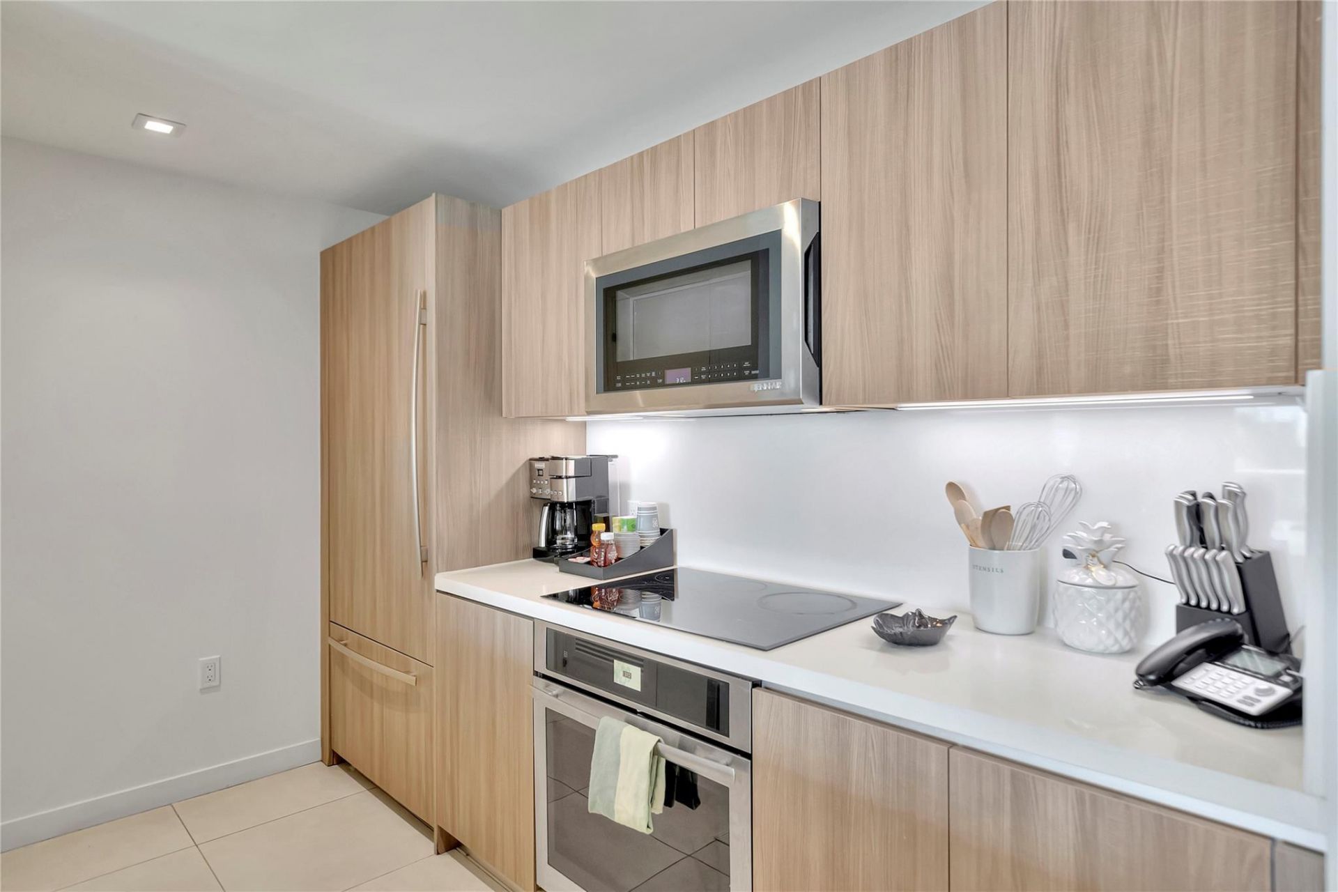 401 N Birch Road, Unit 504, Fort Lauderdale, FL 33304 Photo
