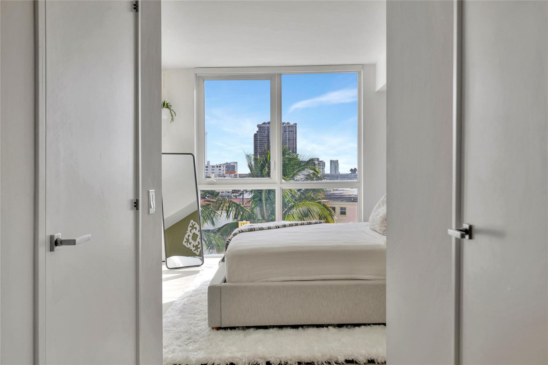 401 N Birch Road, Unit 504, Fort Lauderdale, FL 33304 Photo