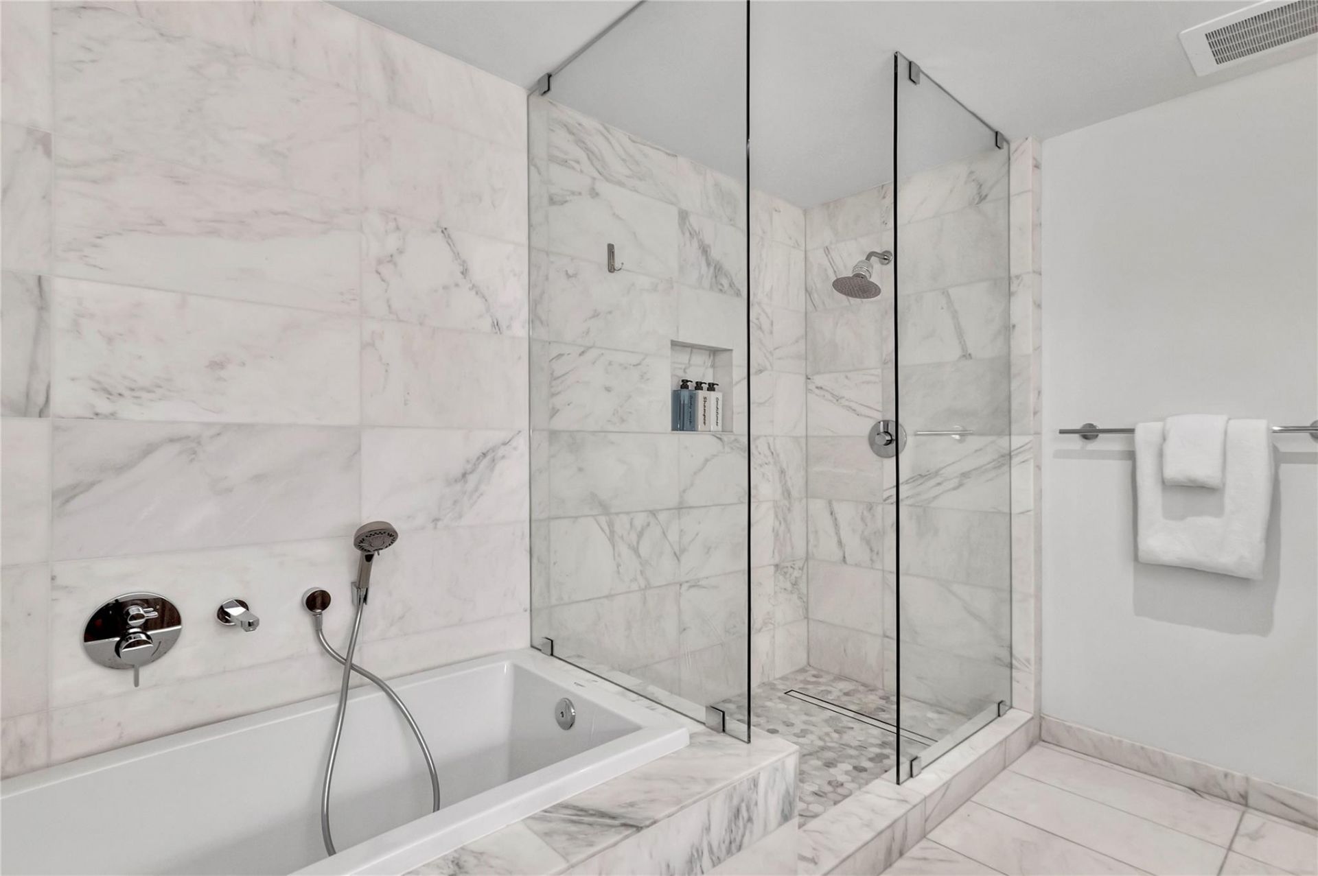 401 N Birch Road, Unit 504, Fort Lauderdale, FL 33304 Photo