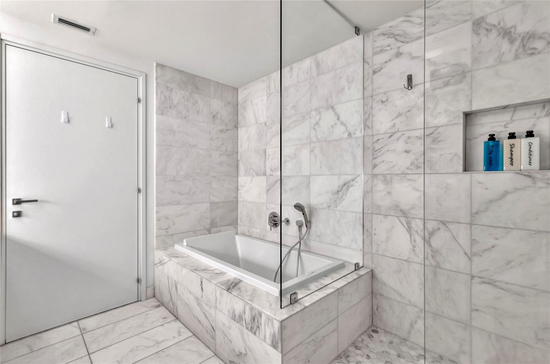 401 N Birch Road, Unit 504, Fort Lauderdale, FL 33304 Photo