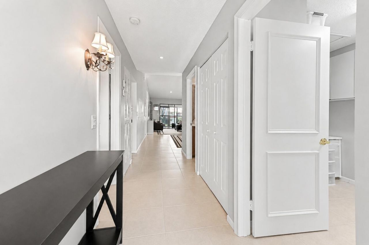 15234 Lakes Of Delray Boulevard, Unit 276, Delray Beach, FL 33484 Photo