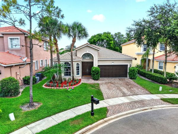 8049 Via Bolzano, Greenacres, FL 33467