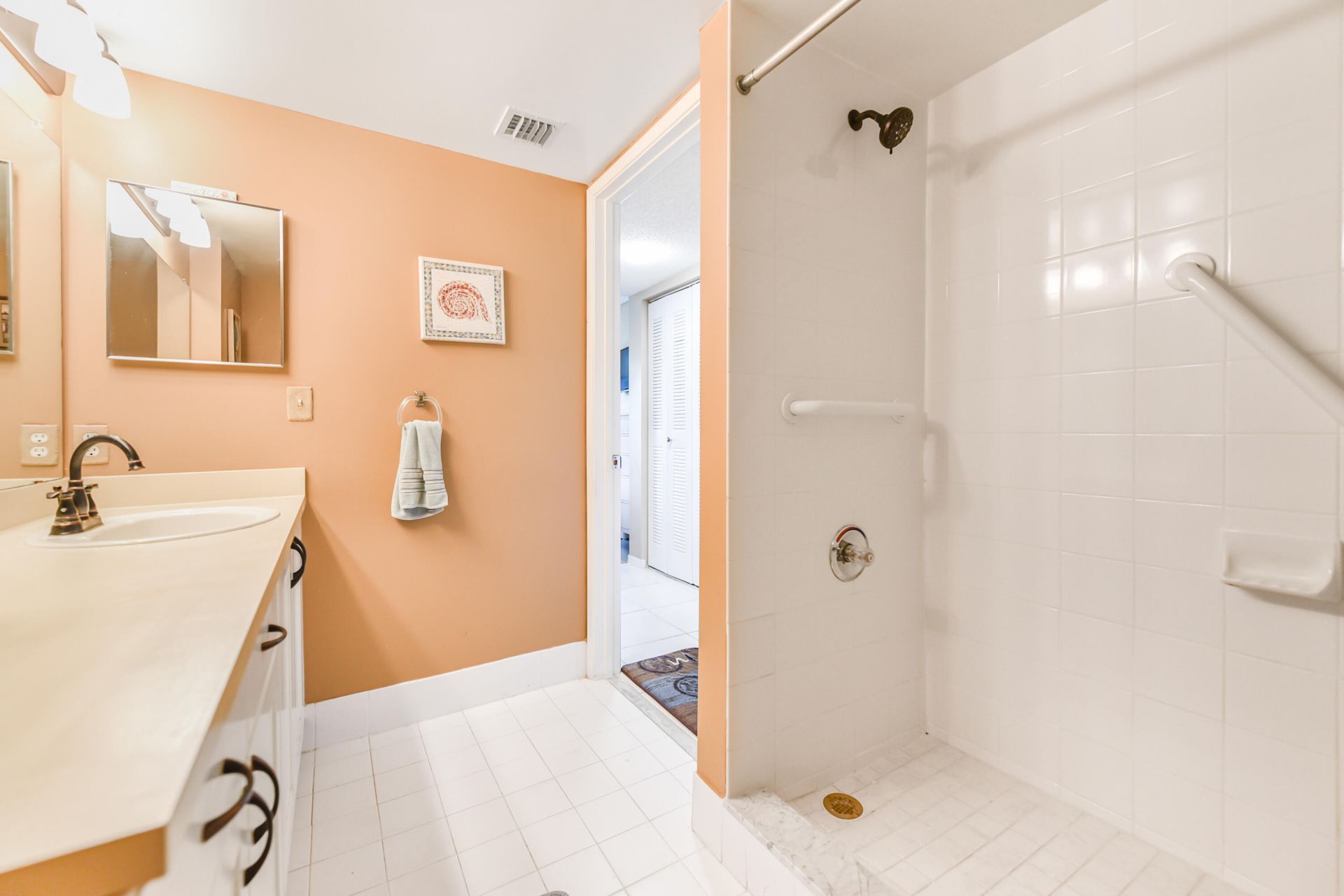1590 S 42nd Circle, Unit 106, Vero Beach, FL 32967 Photo