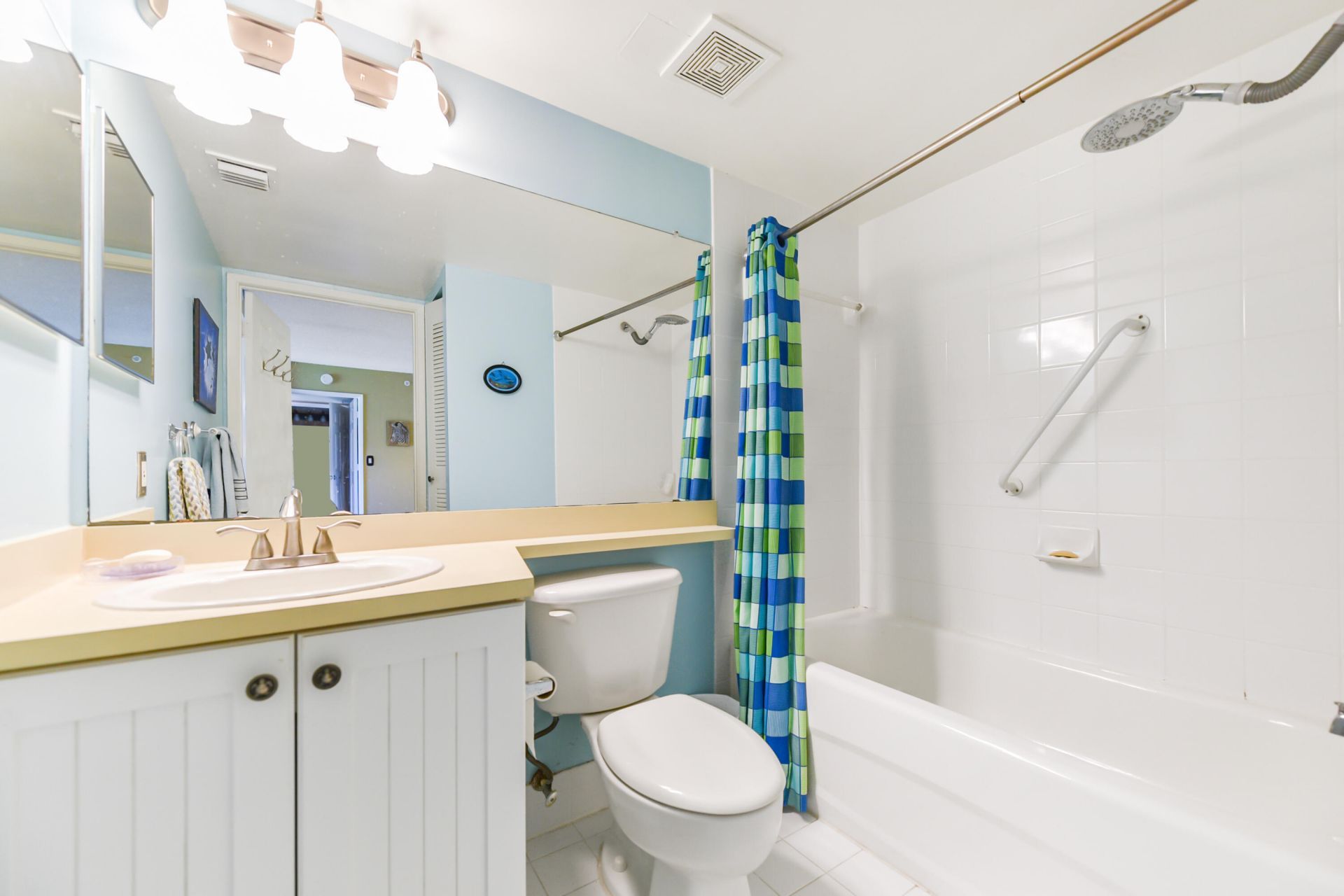 1590 S 42nd Circle, Unit 106, Vero Beach, FL 32967 Photo