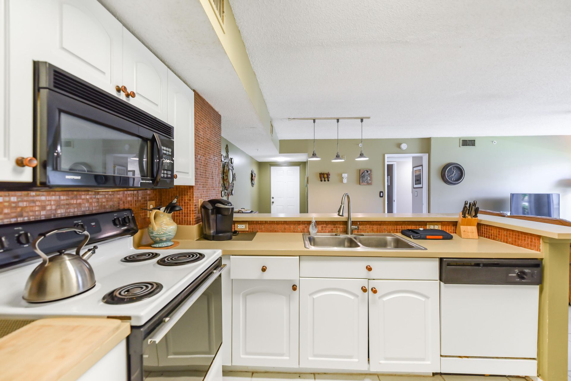 1590 S 42nd Circle, Unit 106, Vero Beach, FL 32967 Photo