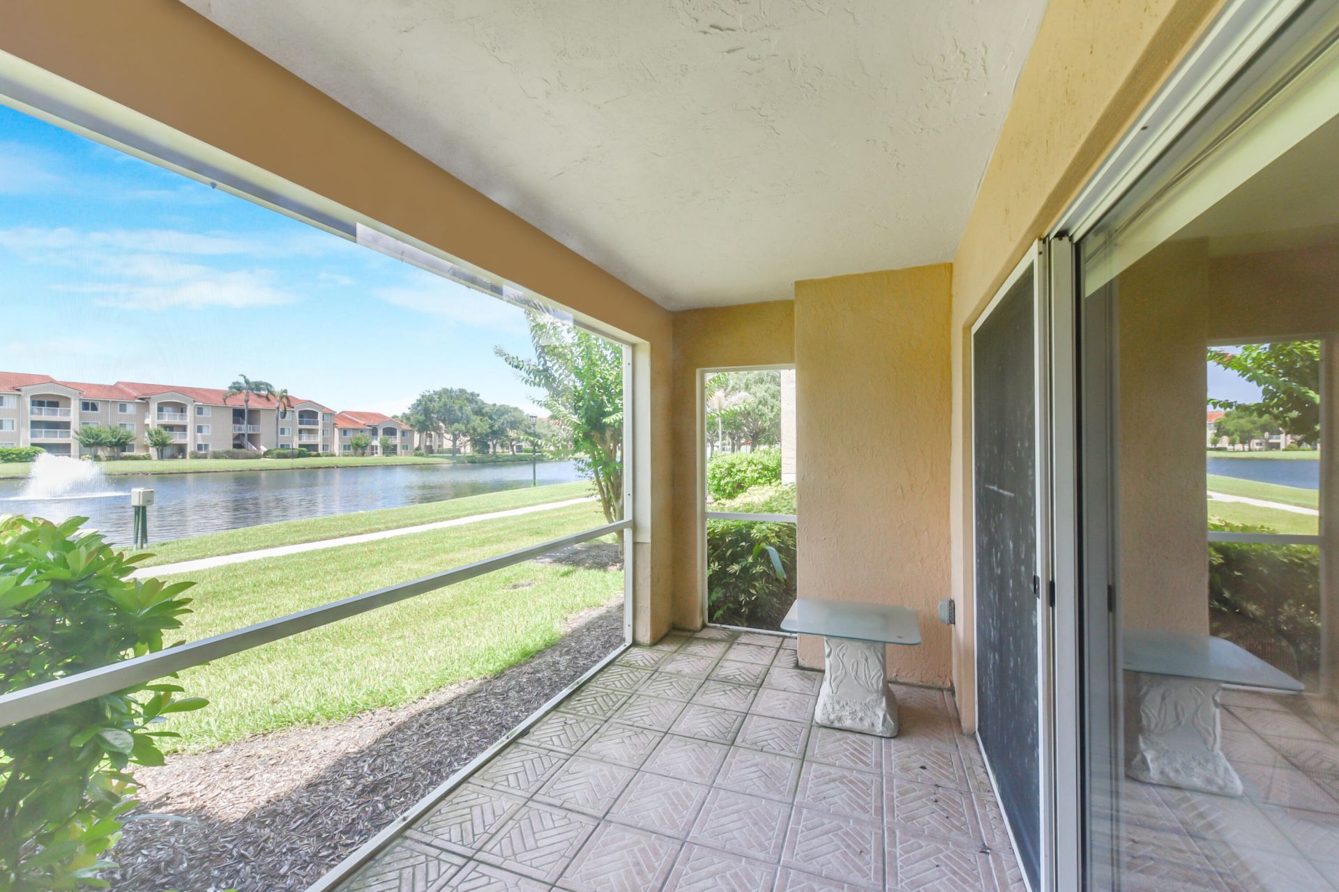 1590 S 42nd Circle, Unit 106, Vero Beach, FL 32967 Photo