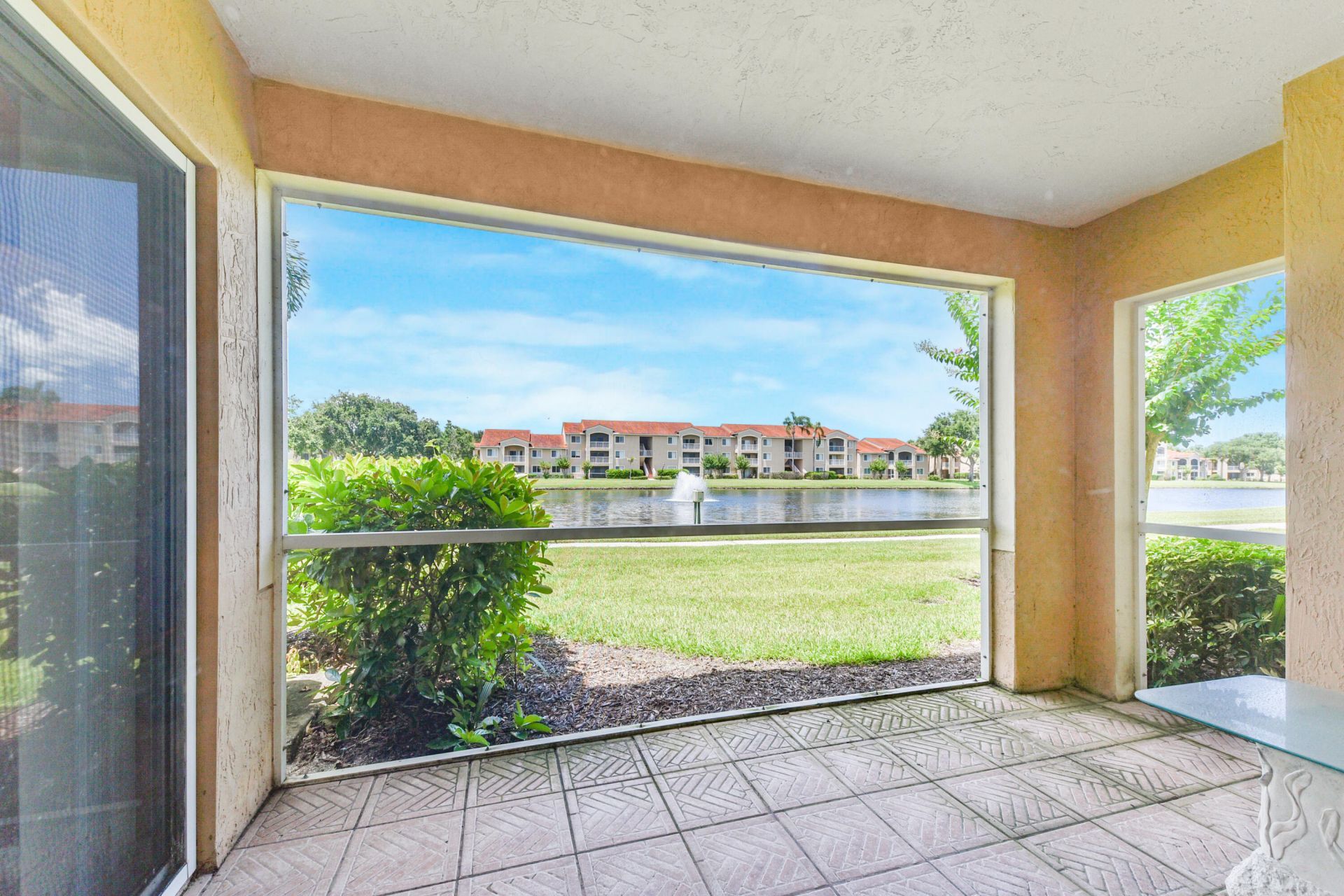1590 S 42nd Circle, Unit 106, Vero Beach, FL 32967 Photo