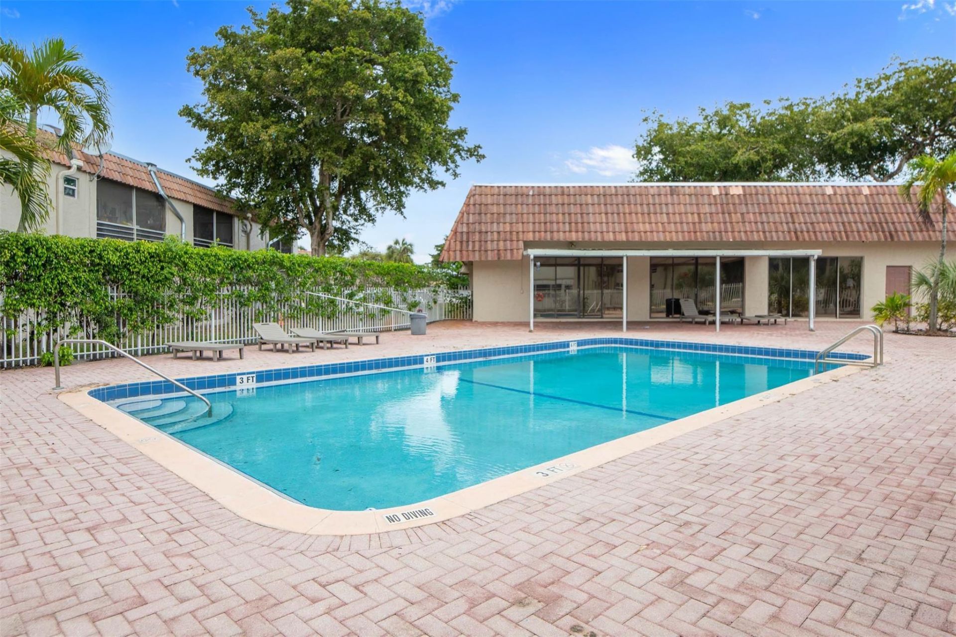 3777 NW 78th Avenue, Unit 10d, Hollywood, FL 33024 Photo