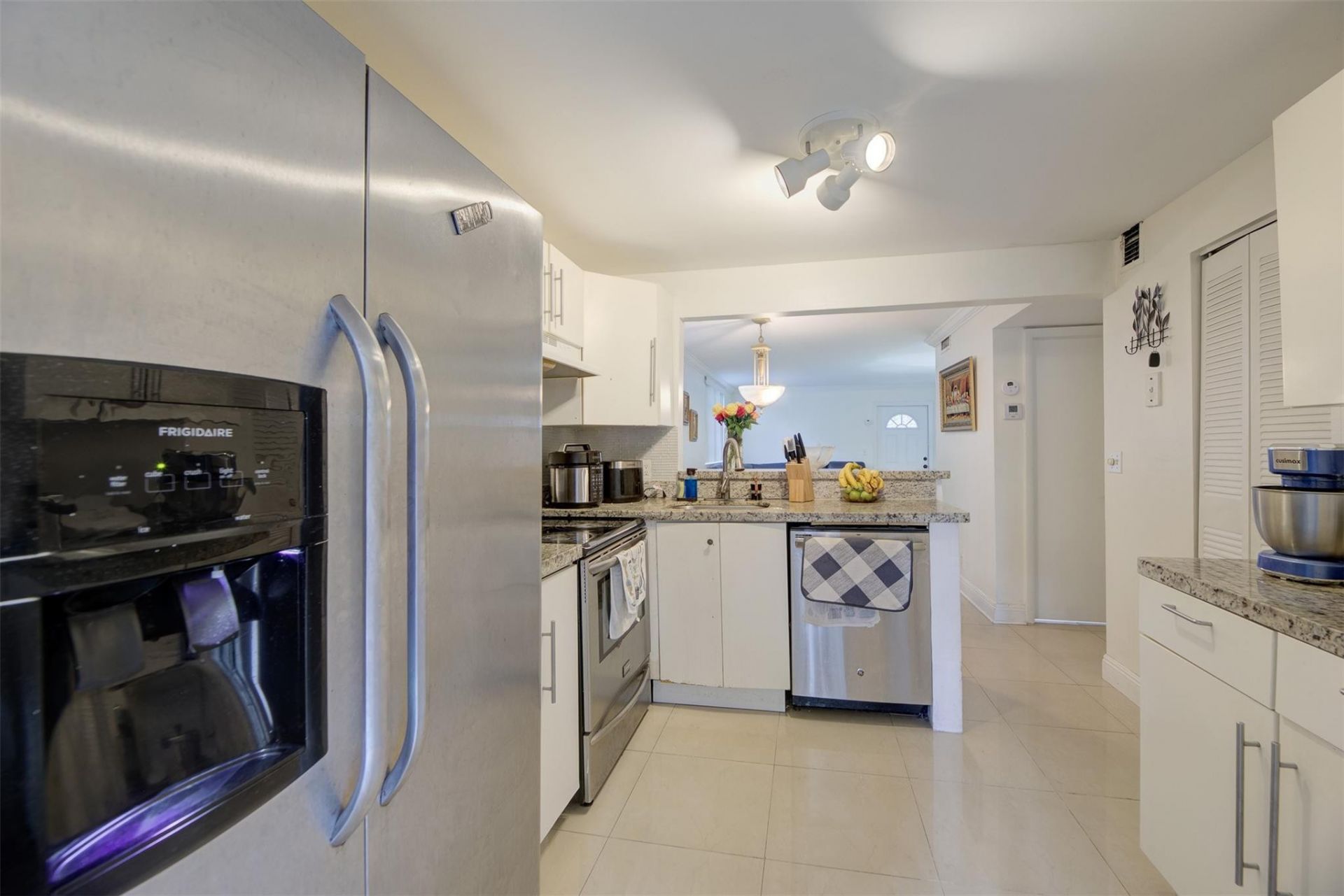 3777 NW 78th Avenue, Unit 10d, Hollywood, FL 33024 Photo