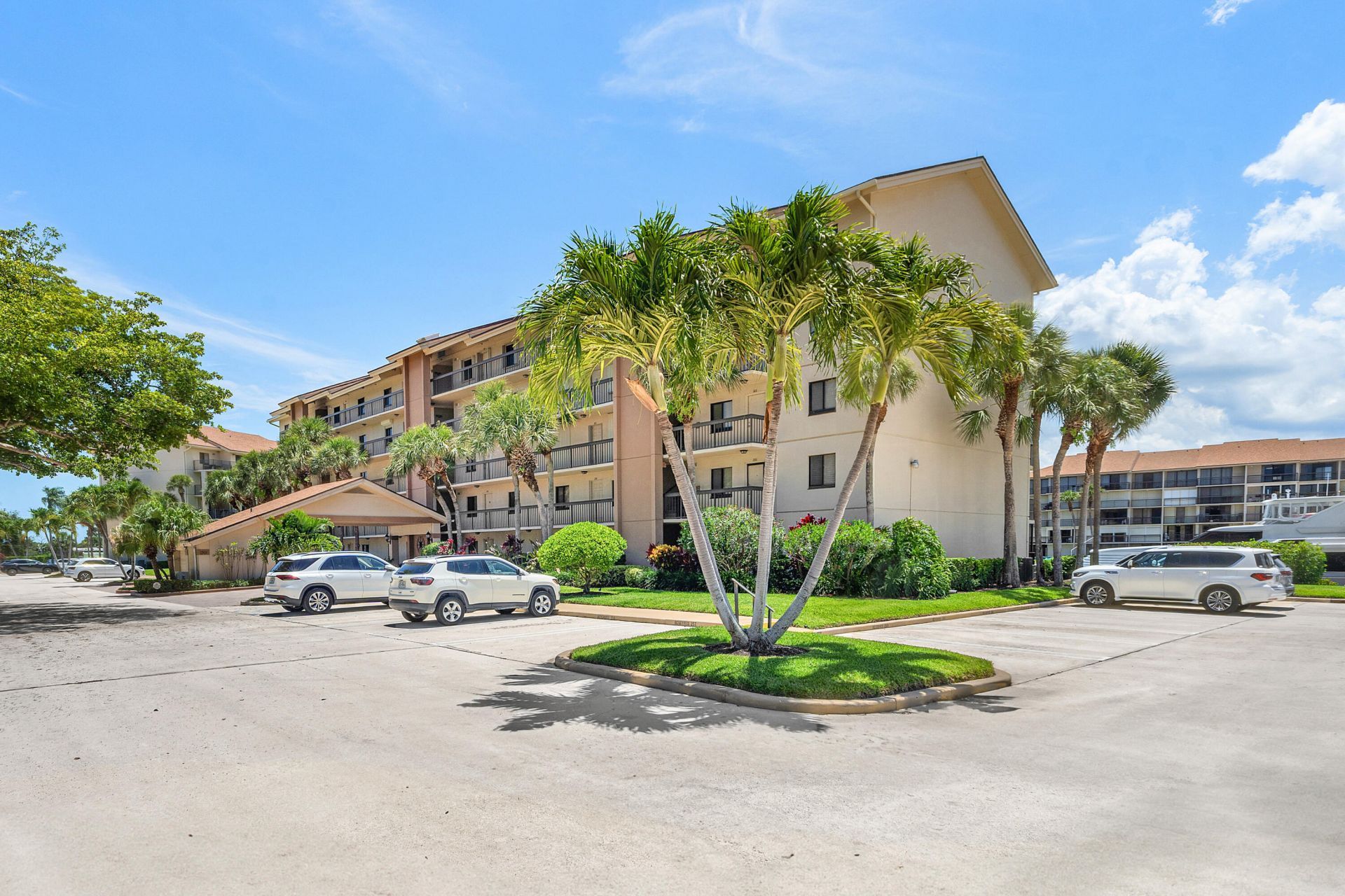 1301 Seafarer Circle, Unit 403, Jupiter, FL 33477 Photo