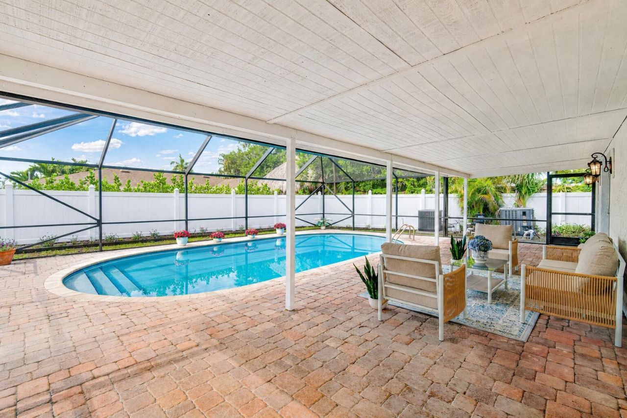 718 SW 27th Place, Boynton Beach, FL 33435 Photo