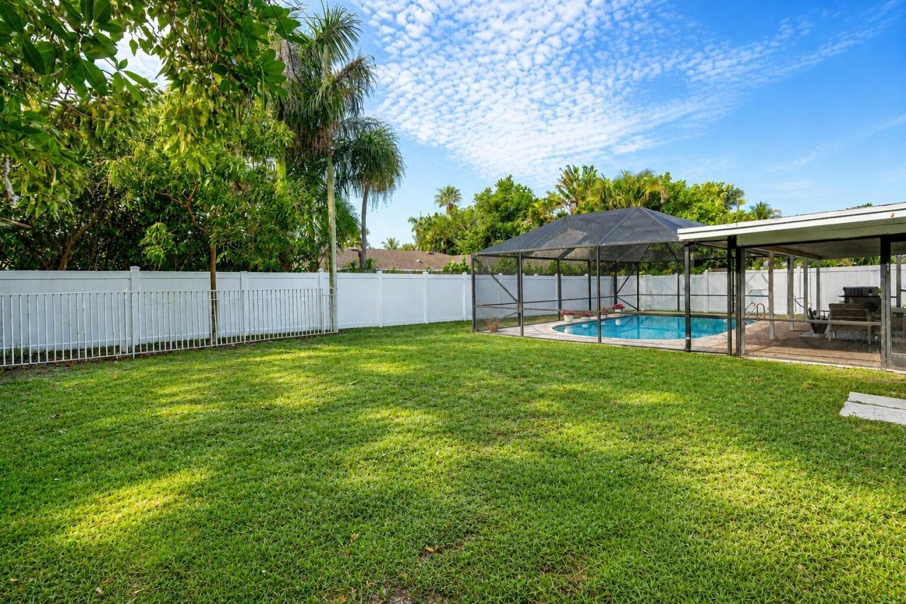 718 SW 27th Place, Boynton Beach, FL 33435 Photo