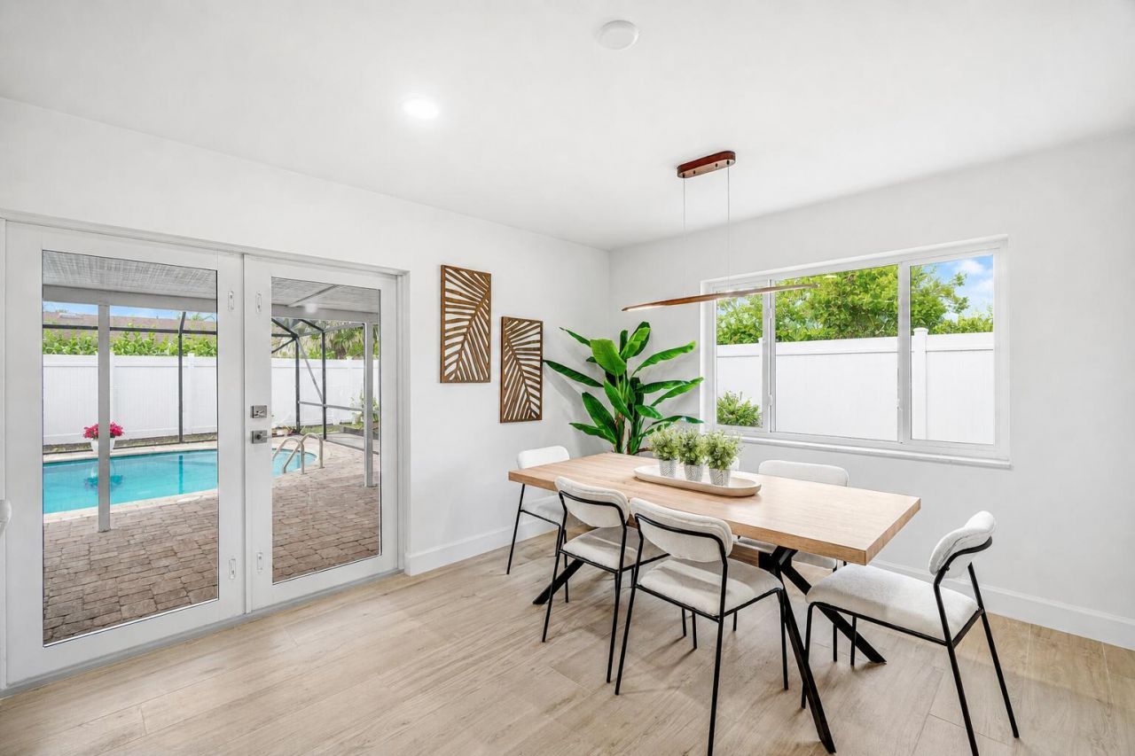 718 SW 27th Place, Boynton Beach, FL 33435 Photo