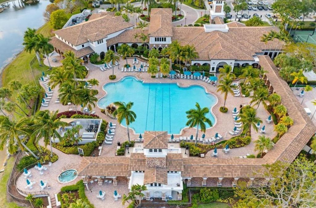 8247 NW 107th Terrace, Parkland, FL 33076 Photo