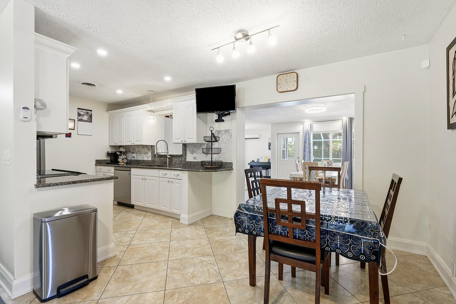 1095 NE Tuxedo Terrace, Jensen Beach, FL 34957 Photo