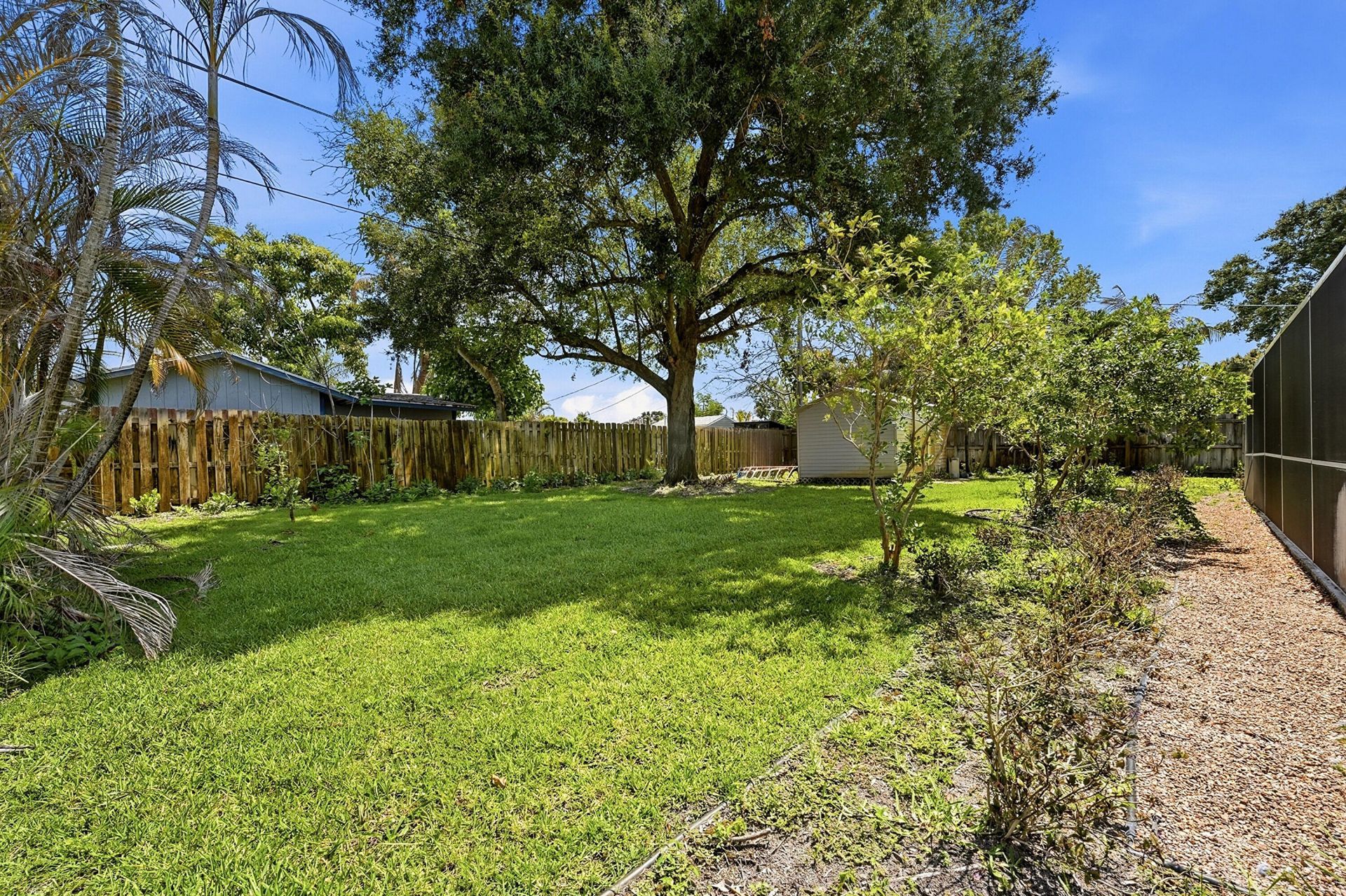 1095 NE Tuxedo Terrace, Jensen Beach, FL 34957 Photo