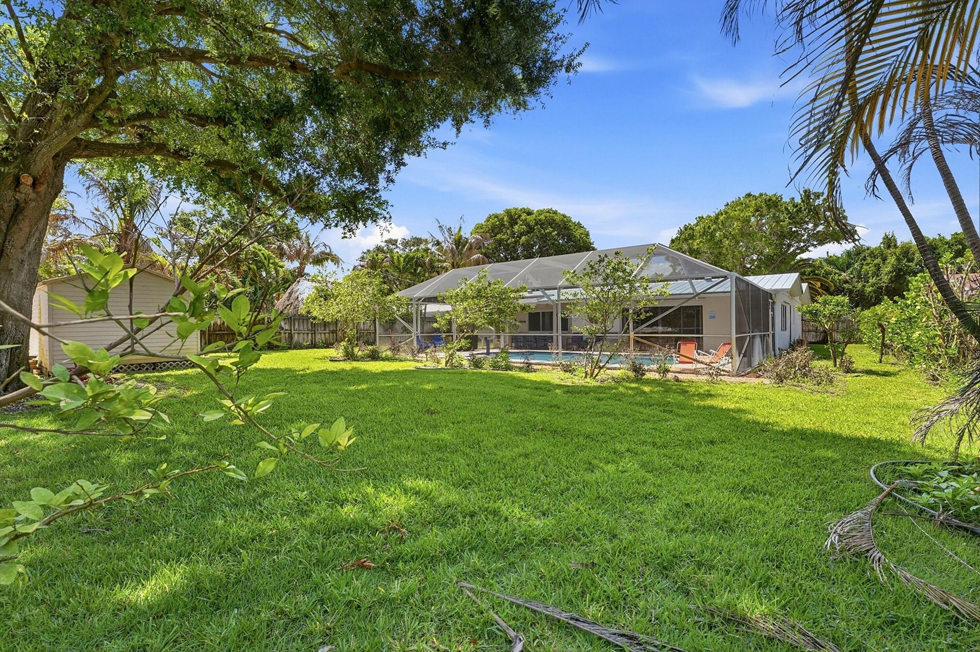 1095 NE Tuxedo Terrace, Jensen Beach, FL 34957 Photo