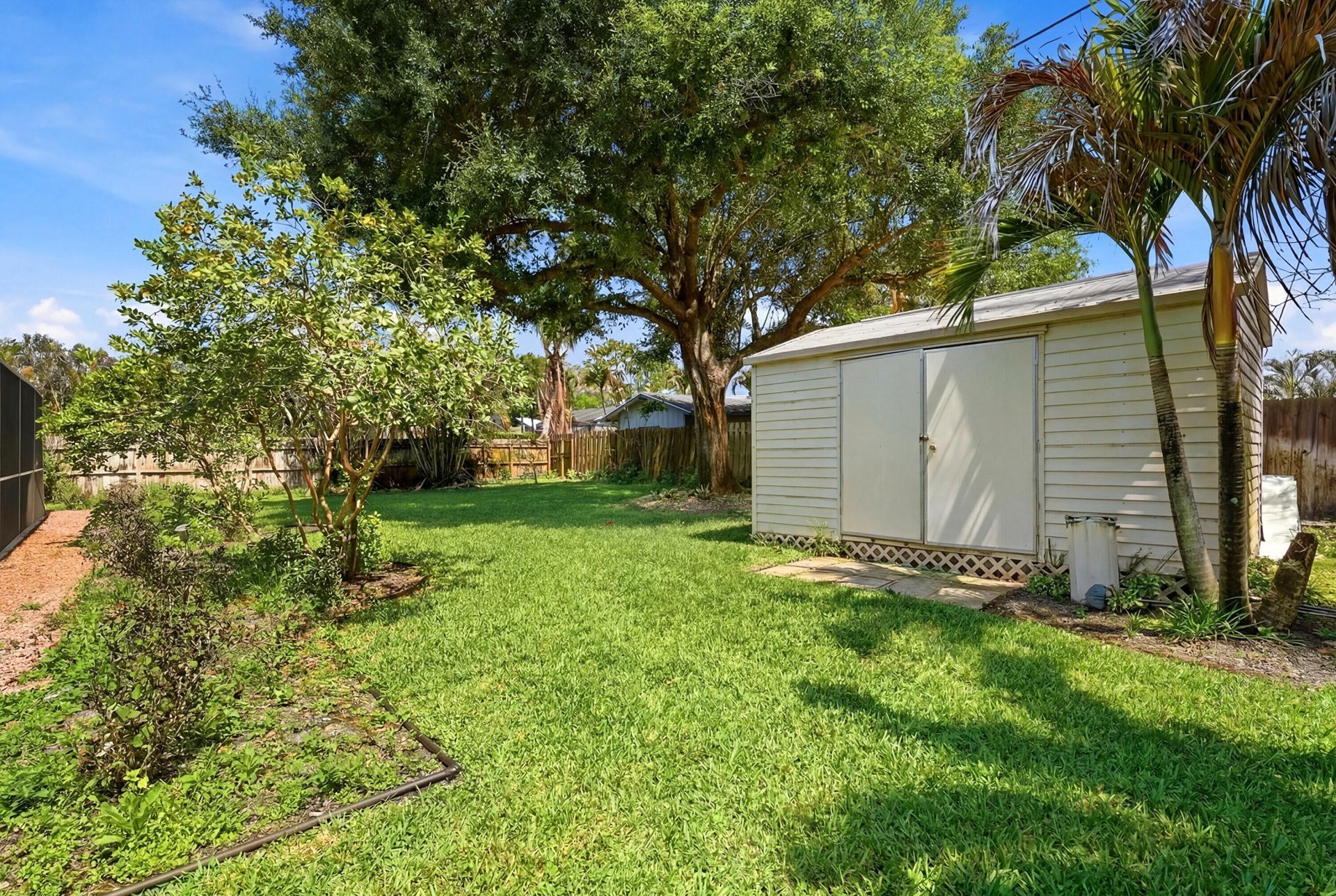 1095 NE Tuxedo Terrace, Jensen Beach, FL 34957 Photo