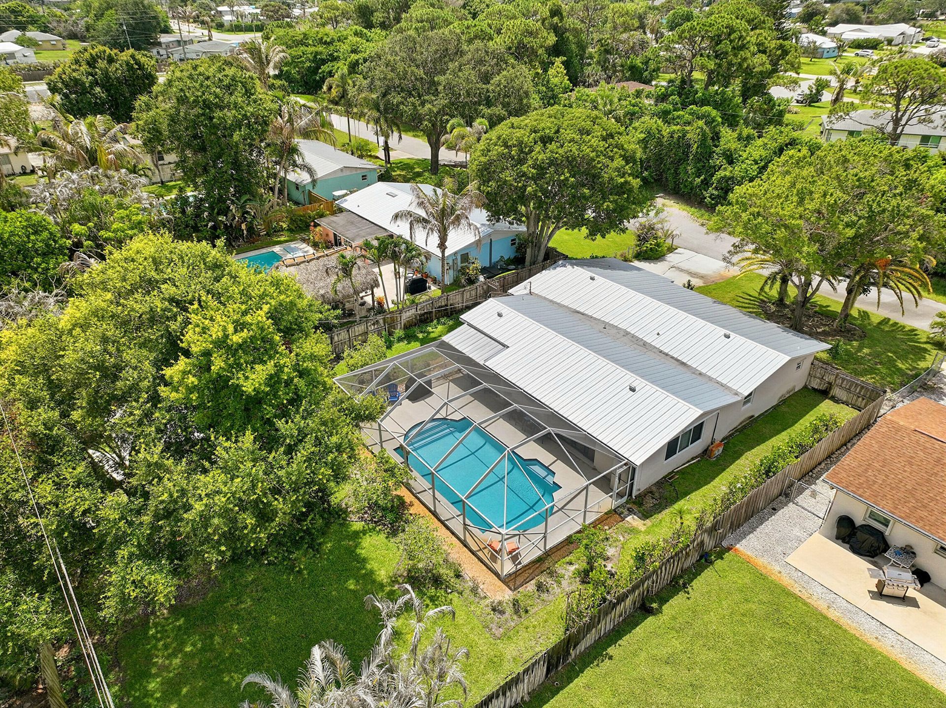 1095 NE Tuxedo Terrace, Jensen Beach, FL 34957 Photo