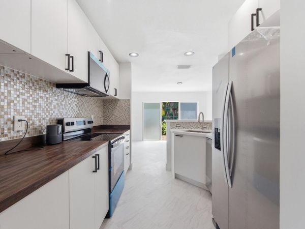 2824 NW 99th Terrace, Sunrise, FL 33322