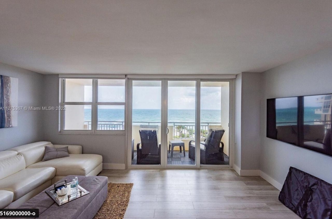 3180 S Ocean Drive, Unit 414, Hallandale Beach, FL 33009 Photo