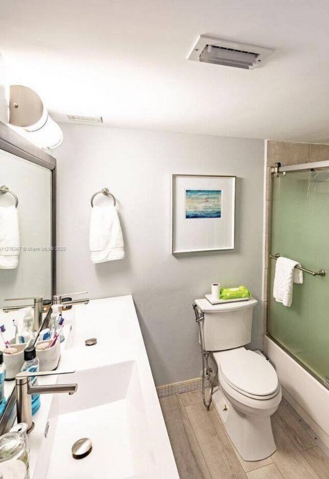 3180 S Ocean Drive, Unit 414, Hallandale Beach, FL 33009 Photo