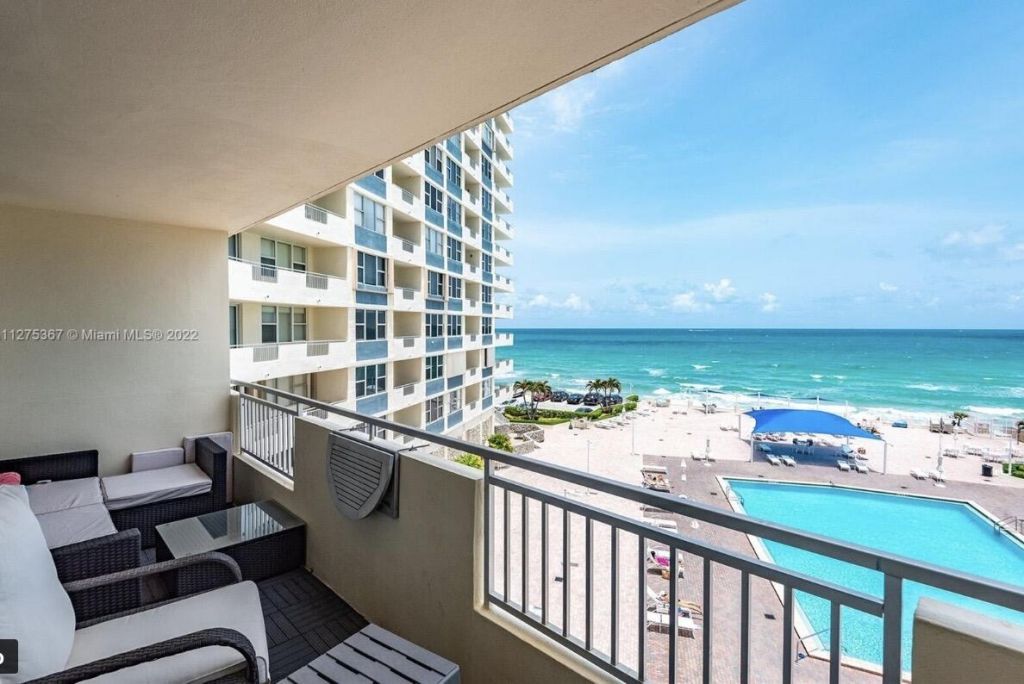 3180 S Ocean Drive, Unit 414, Hallandale Beach, FL 33009 Photo