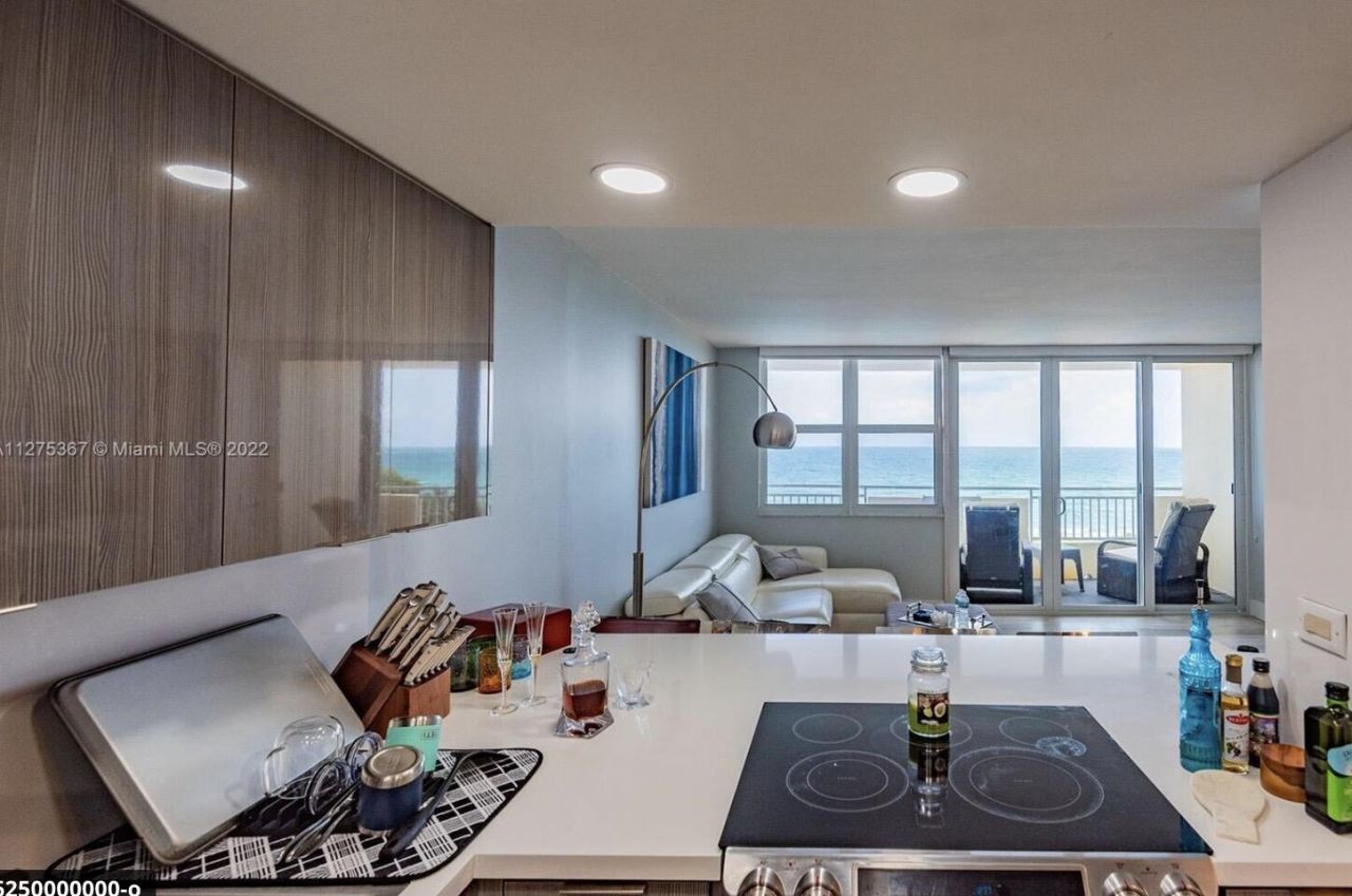 3180 S Ocean Drive, Unit 414, Hallandale Beach, FL 33009 Photo