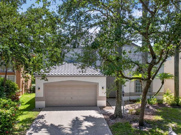 6702 NW 80th Manor, Parkland, FL 33067