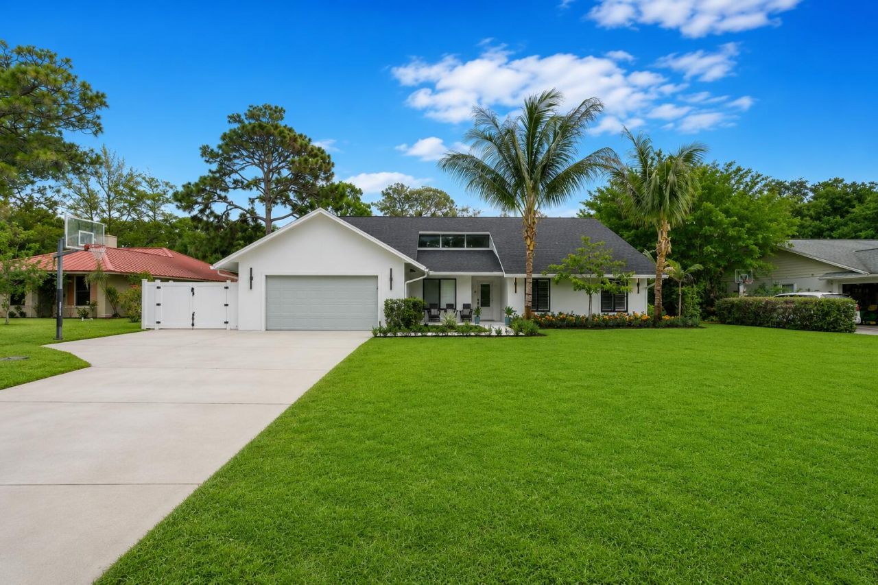 19526 W Trails End Terrace, Jupiter, FL 33458 Photo