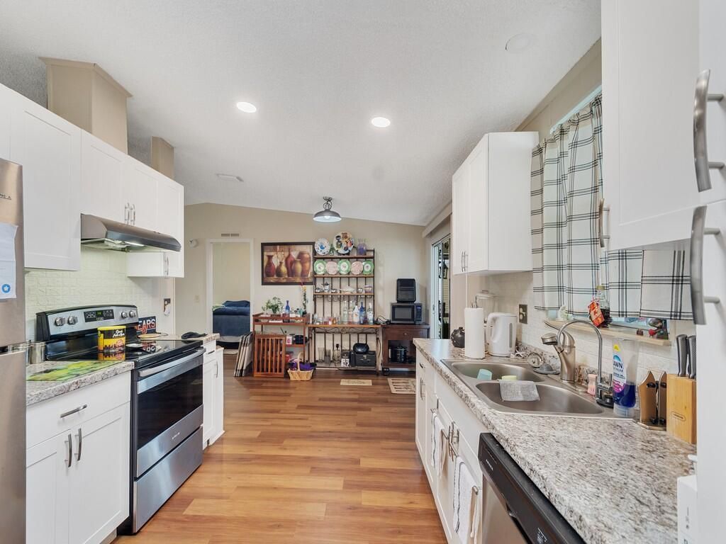4697 SE Copperwood Terrace, Stuart, FL 34997 Photo