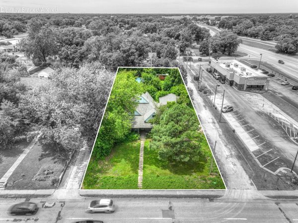 502 S Madison Street , Webb City, MO 64870