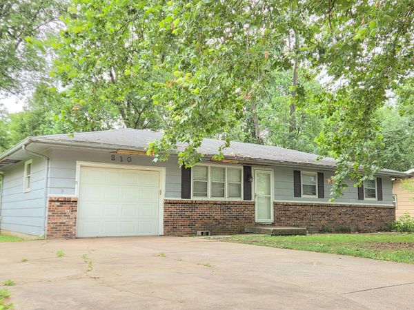 210 S Drenda Avenue , Republic, MO 65738