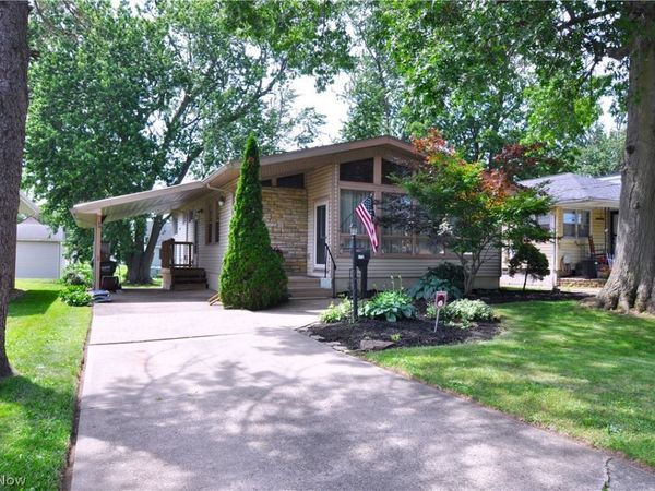 172 27th Street NW, Barberton, OH 44203