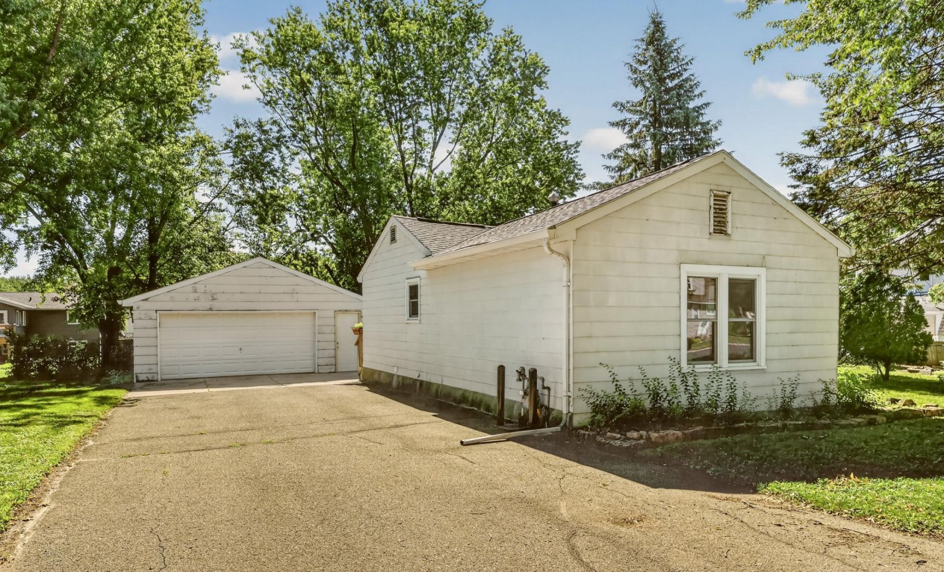 404 1st Avenue NE, Kasson, MN 55944