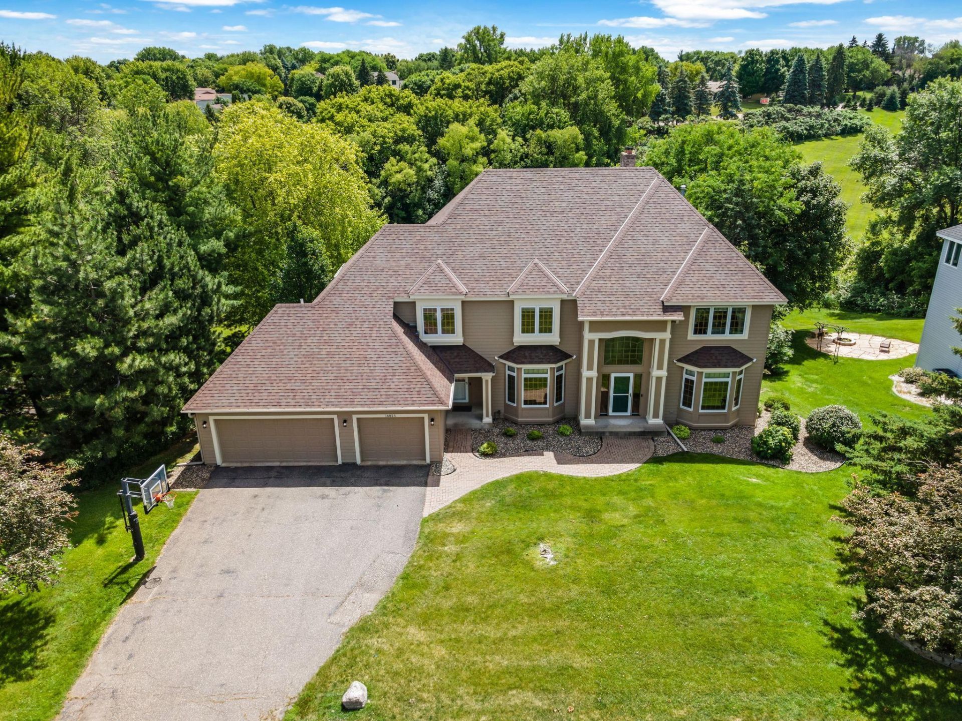16025 48th Avenue N Plymouth, MN 55446