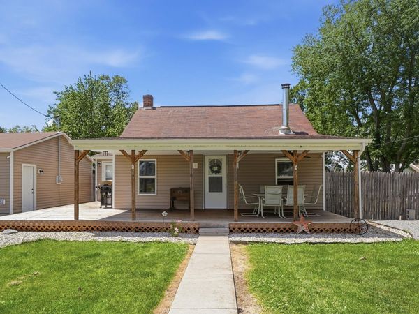 102 Wayne Street, Waynesfield, OH 45896