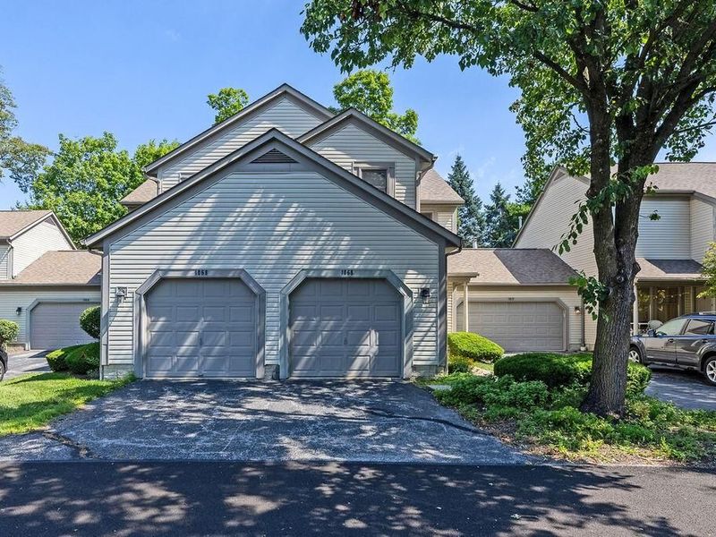 1068 Cypress Lane, Unit 12-3, Columbus, OH 43230 Photo 2