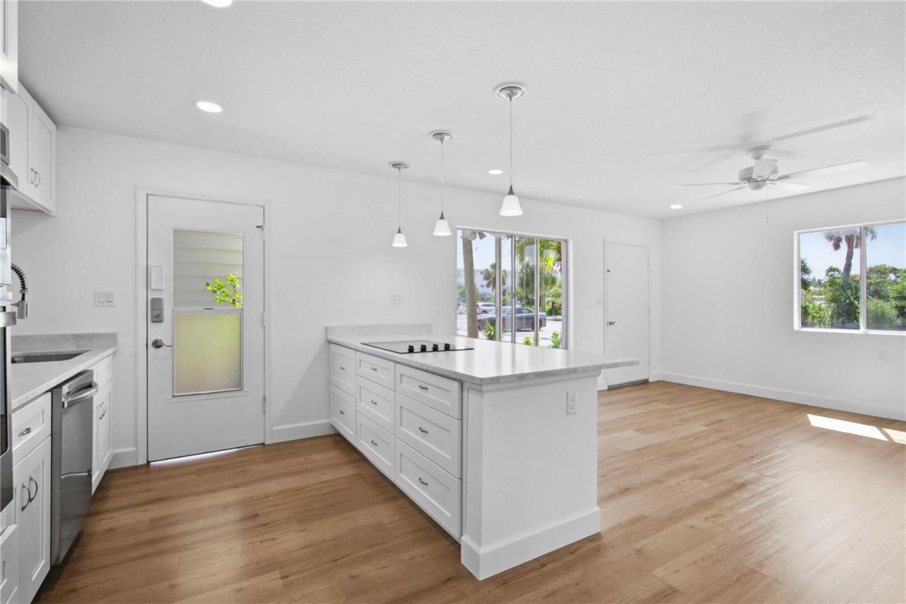 765 John Ringling Boulevard, Unit 1CLARI, Sarasota, FL 34236 Photo