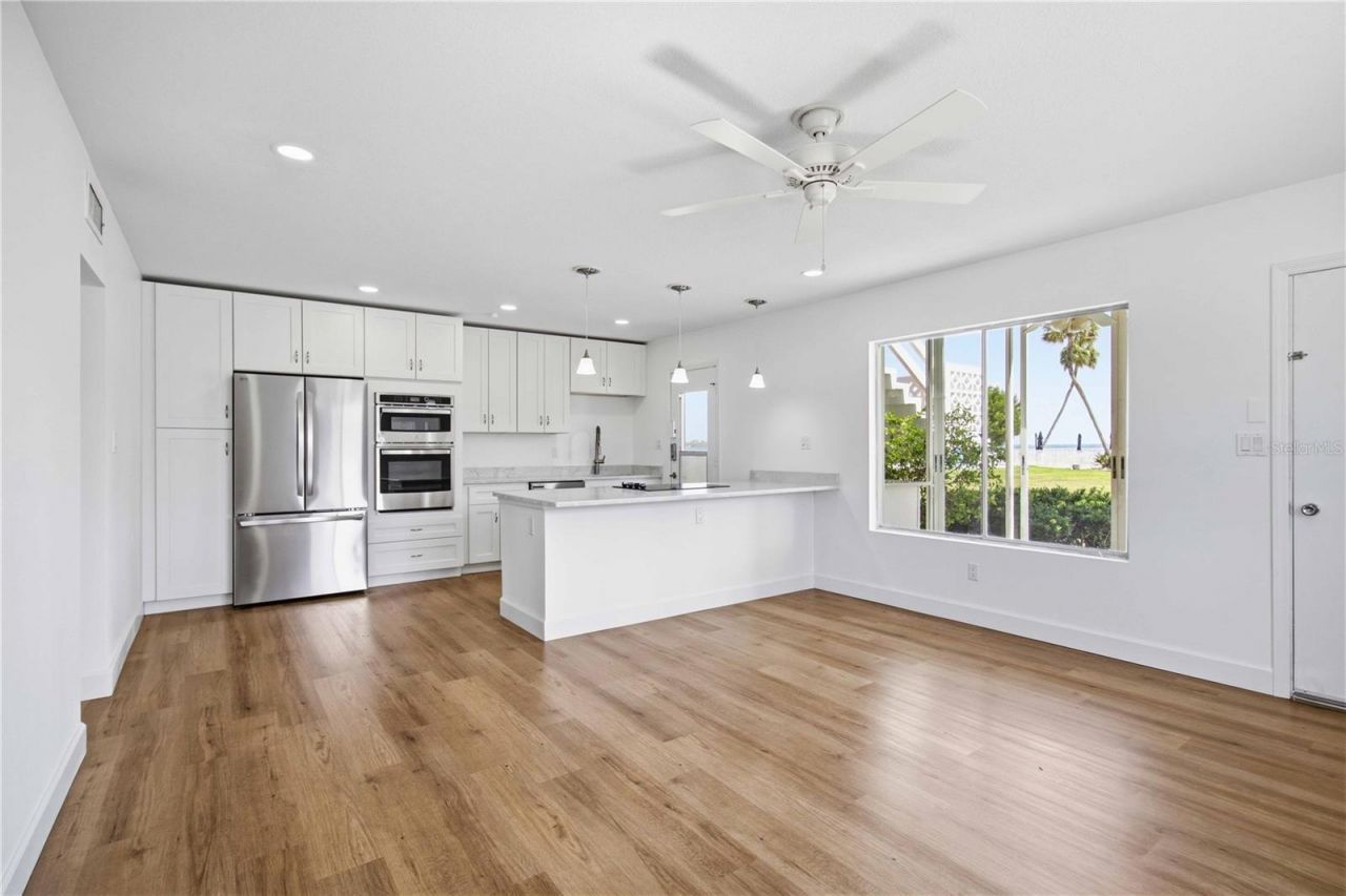 765 John Ringling Boulevard, Unit 1CLARI, Sarasota, FL 34236 Photo