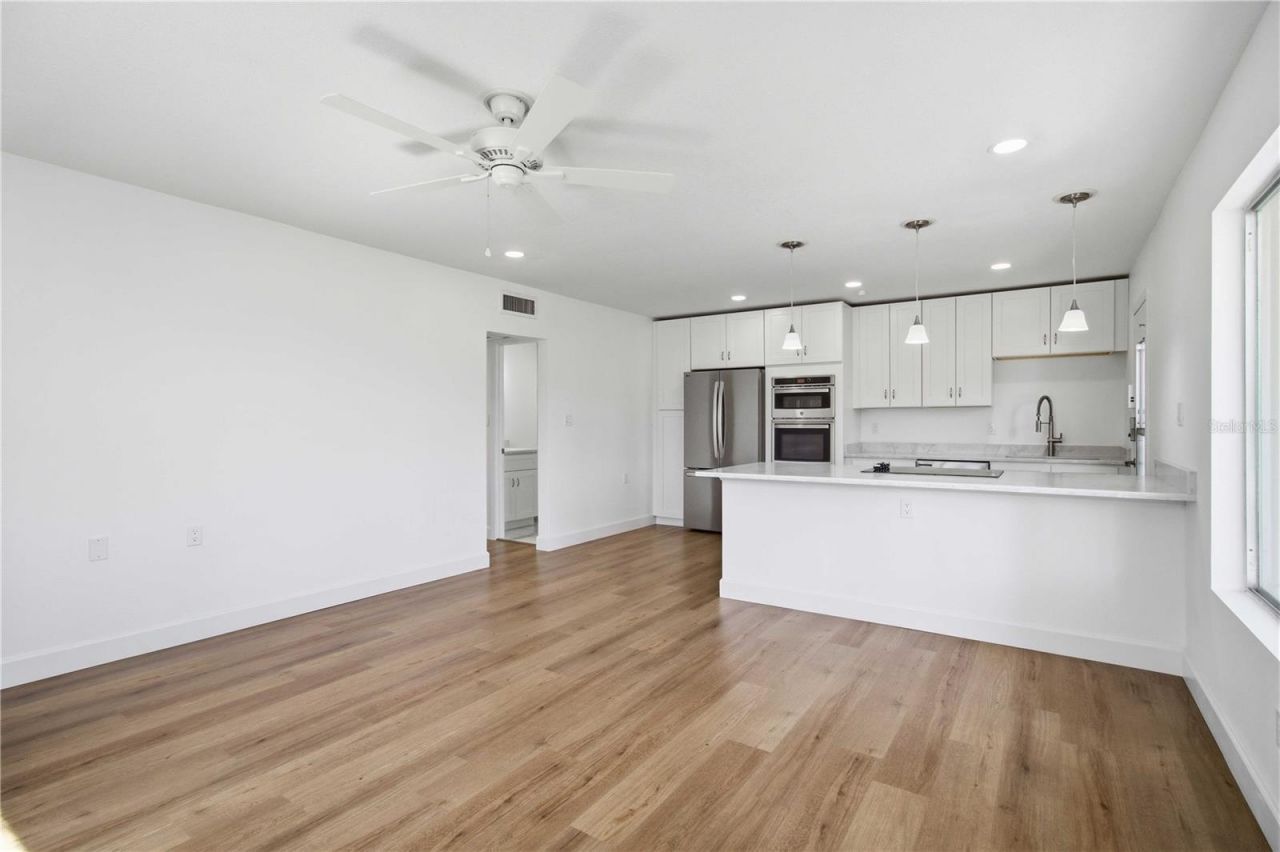 765 John Ringling Boulevard, Unit 1CLARI, Sarasota, FL 34236 Photo