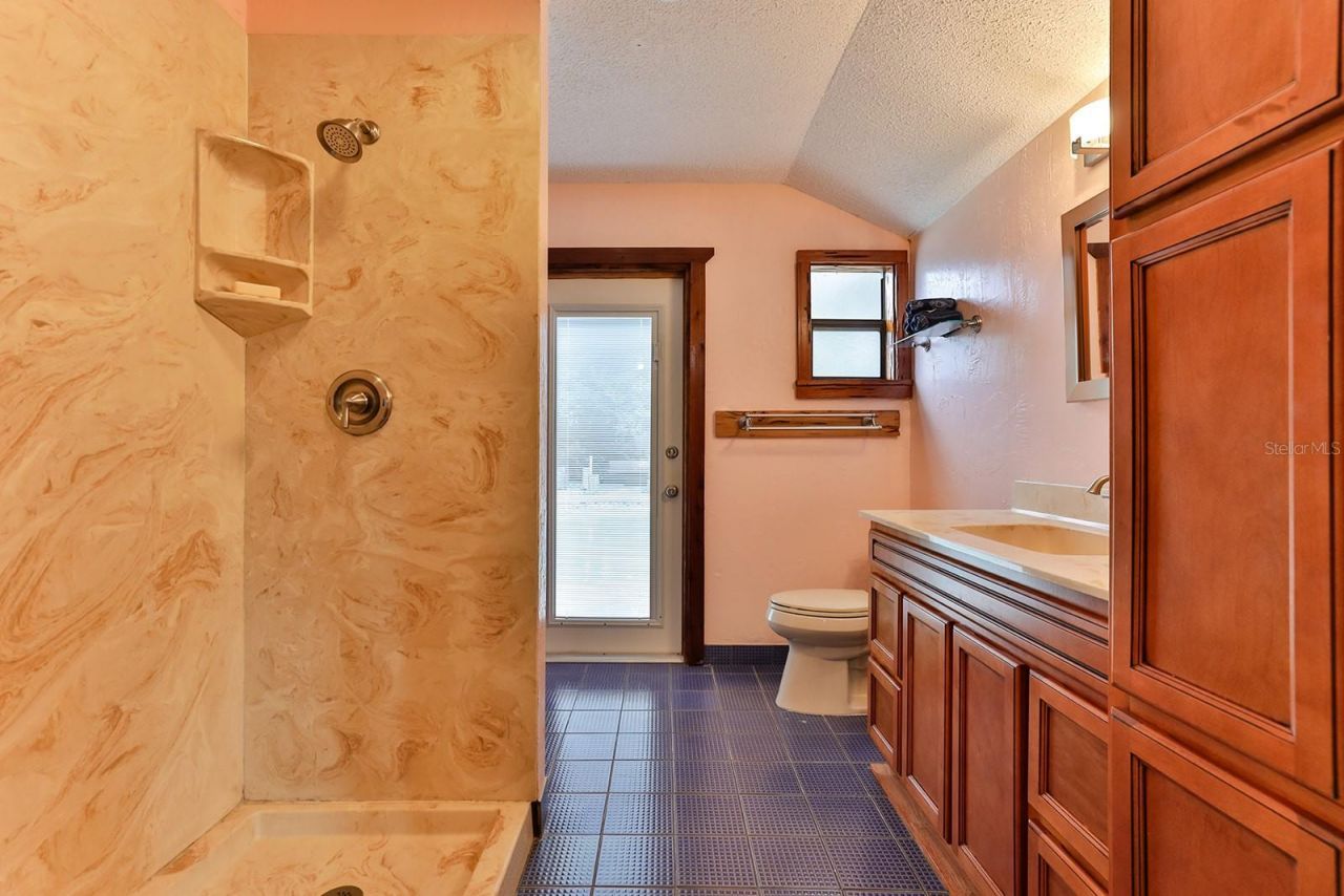 314 Due East Street, New Smyrna Beach, FL 32169 Photo