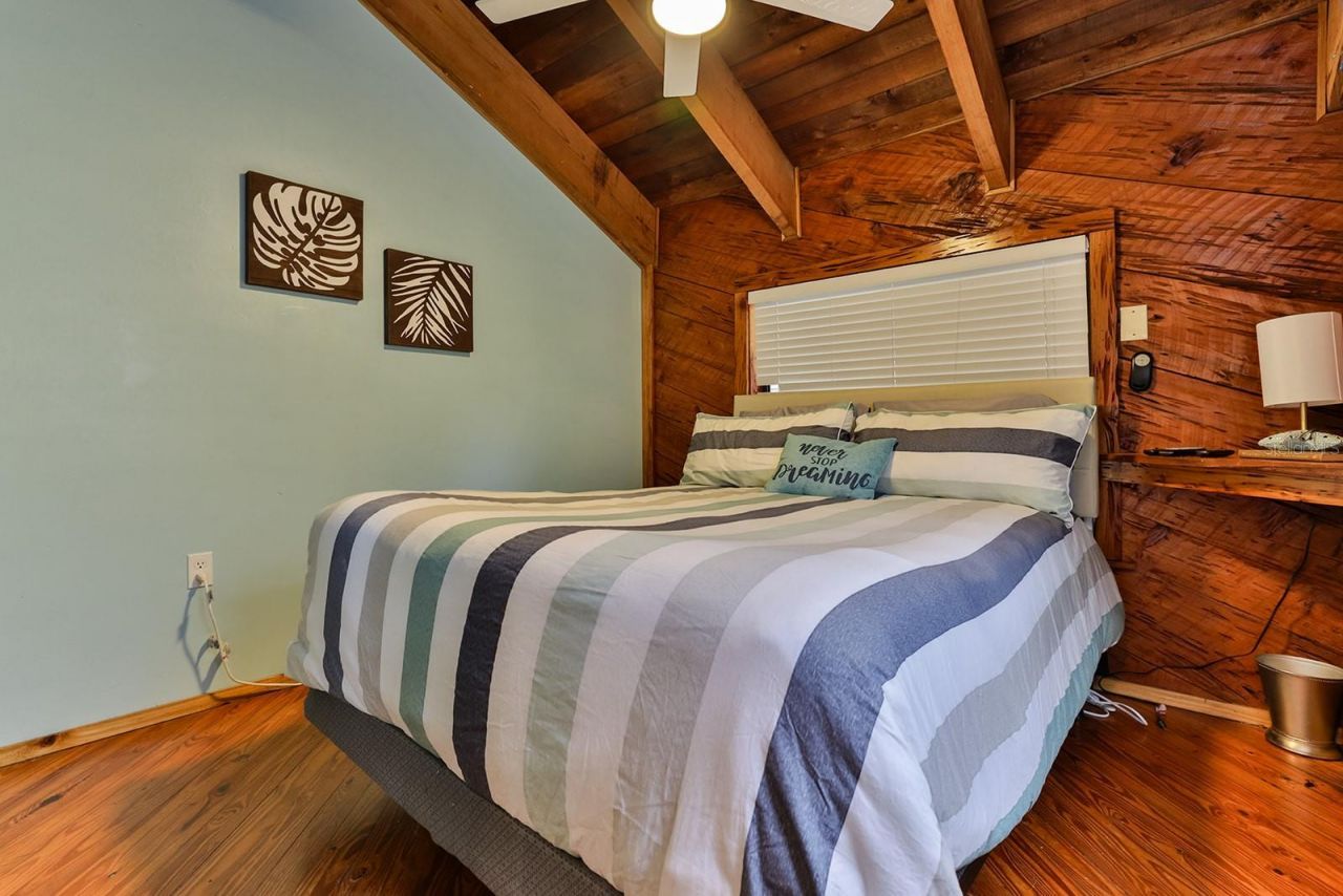 314 Due East Street, New Smyrna Beach, FL 32169 Photo