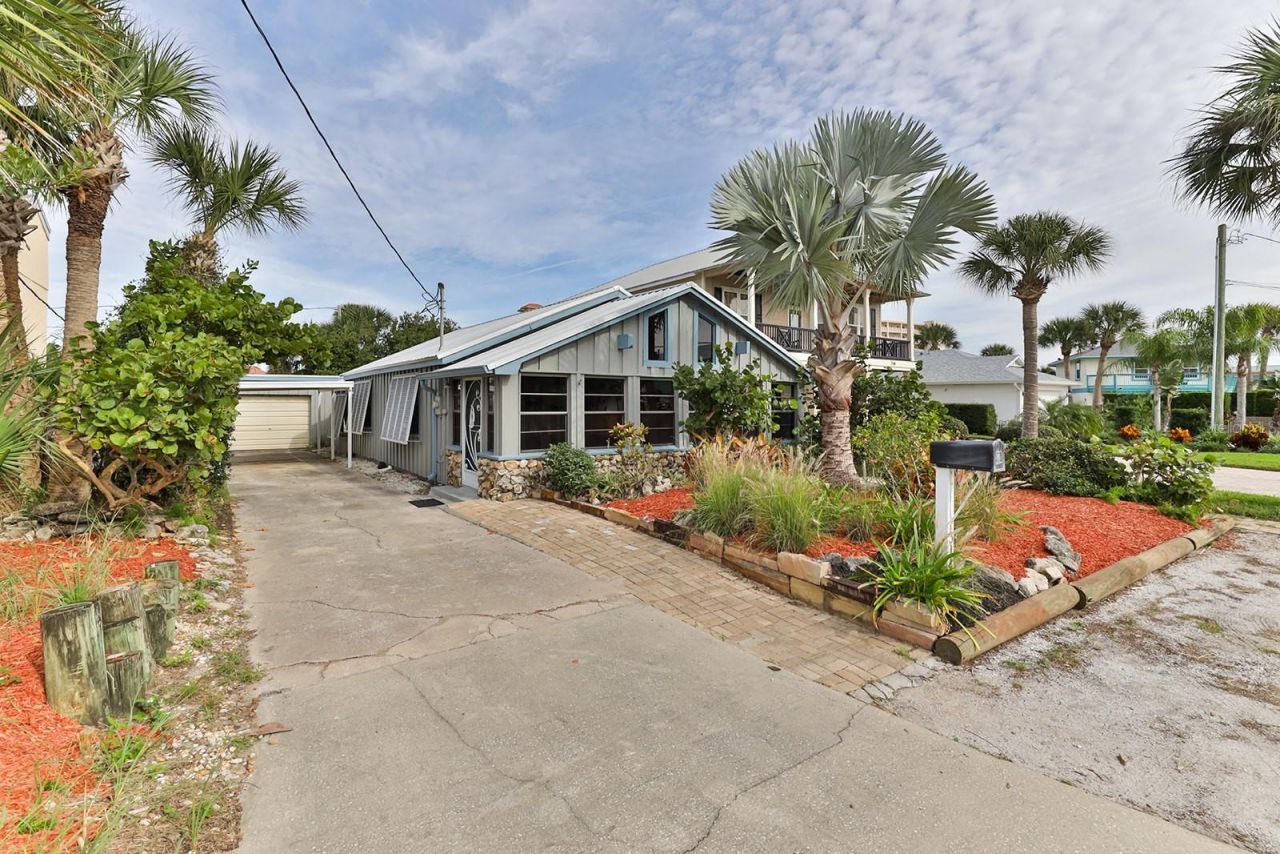 314 Due East Street, New Smyrna Beach, FL 32169 Photo