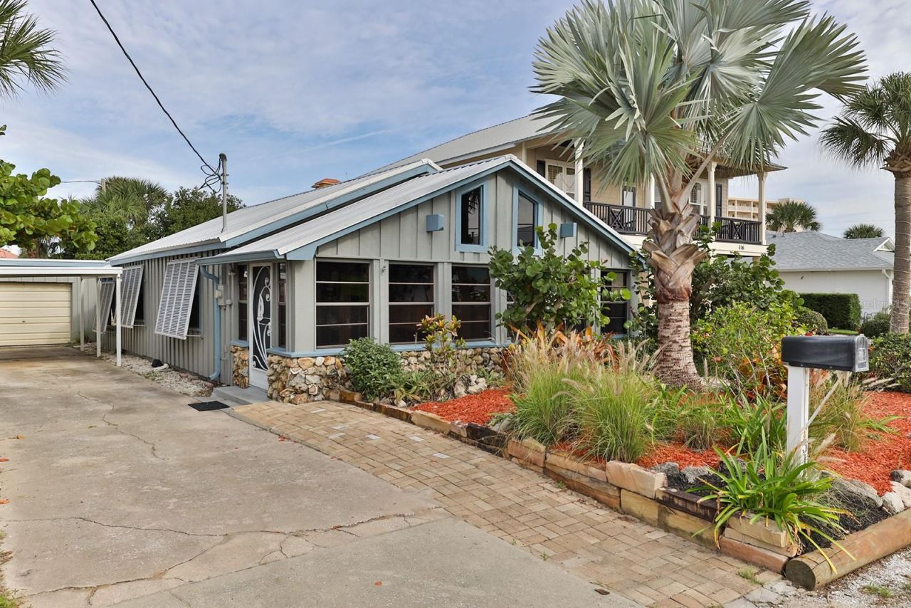 314 Due East Street, New Smyrna Beach, FL 32169 Photo