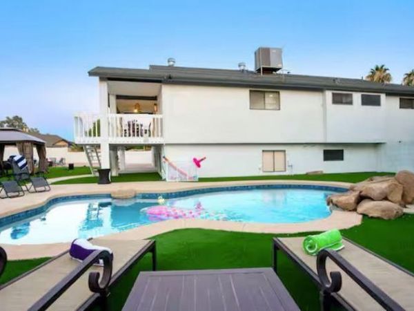 725 N BANNING Circle, Mesa, AZ 85205