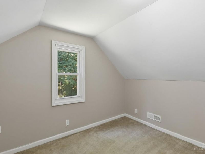 1641 Tuxworth Avenue, Cincinnati, OH 45238 Photo 22